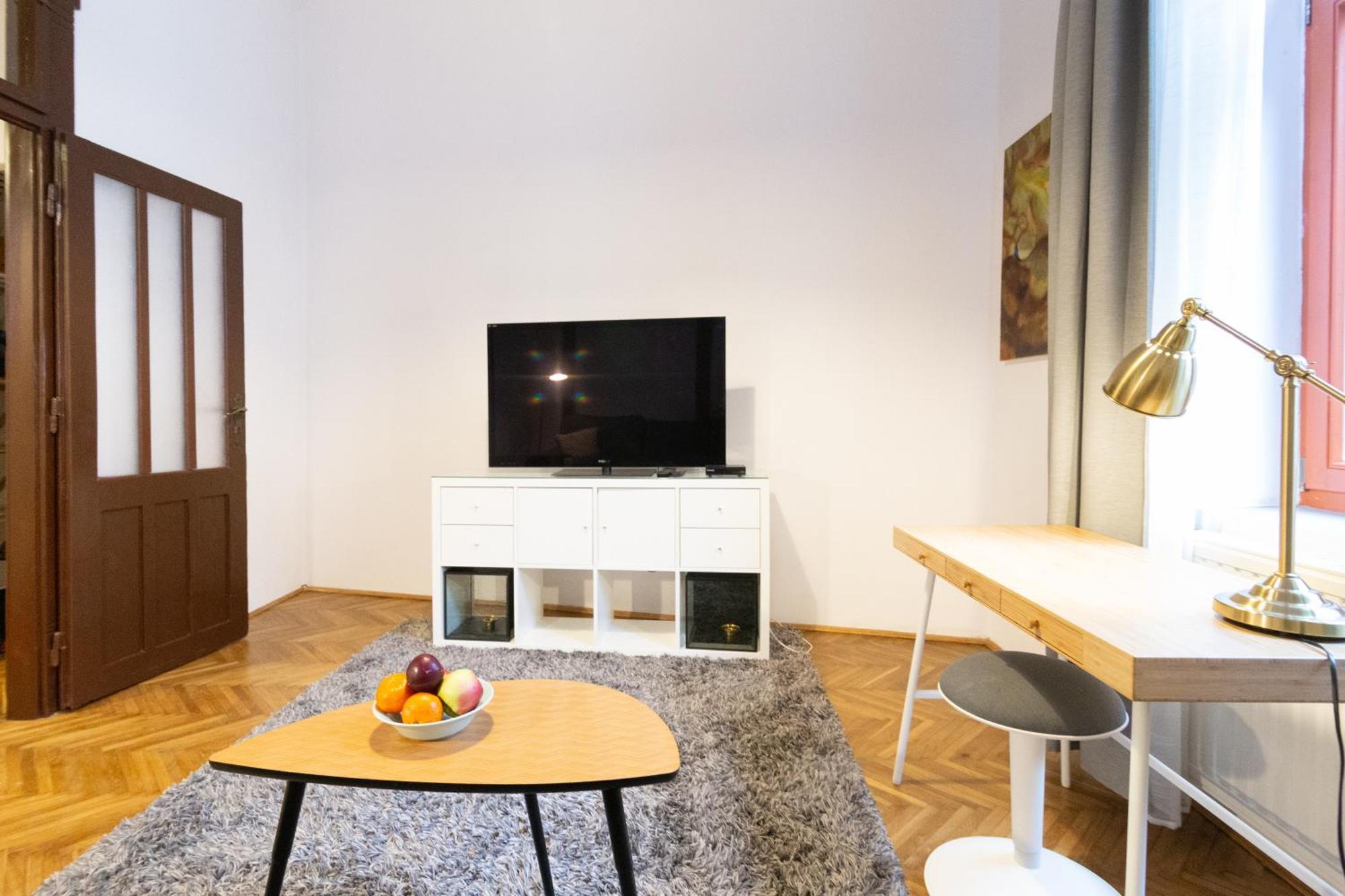 Apartment Heart And Soul, Gorgeous Two-bedroom In The Center! Krakau